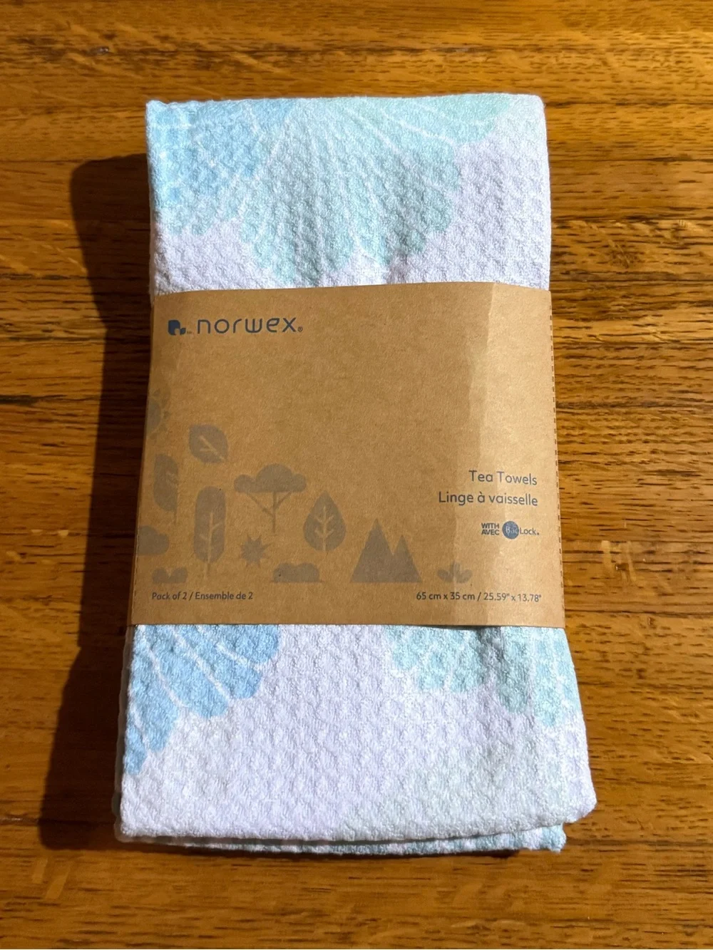 Norwex Waffle Weave Kitchen Set Tea Towels and dual sided sponges Set of 6 NWT